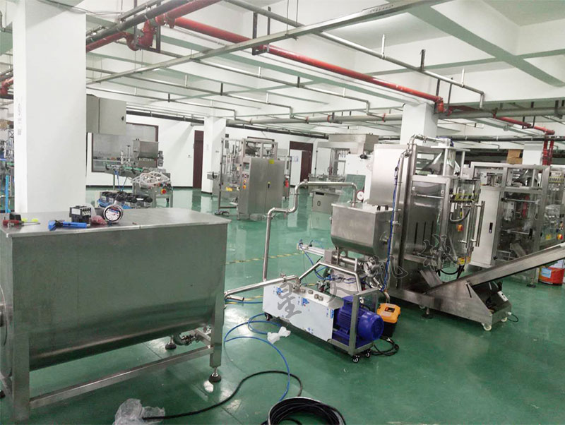開火鍋底料工廠需要什么設(shè)備 火鍋底料包裝機(jī)