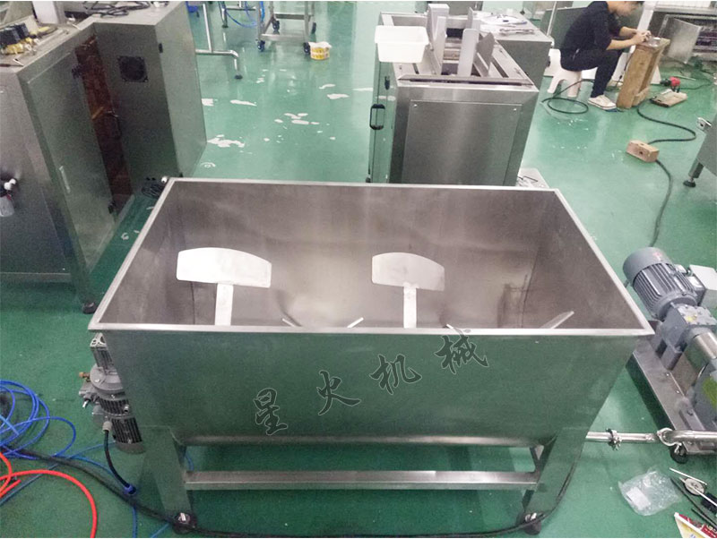 開火鍋底料工廠需要什么設(shè)備 火鍋底料包裝機(jī)