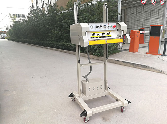 塑料袋封口機設(shè)備展示